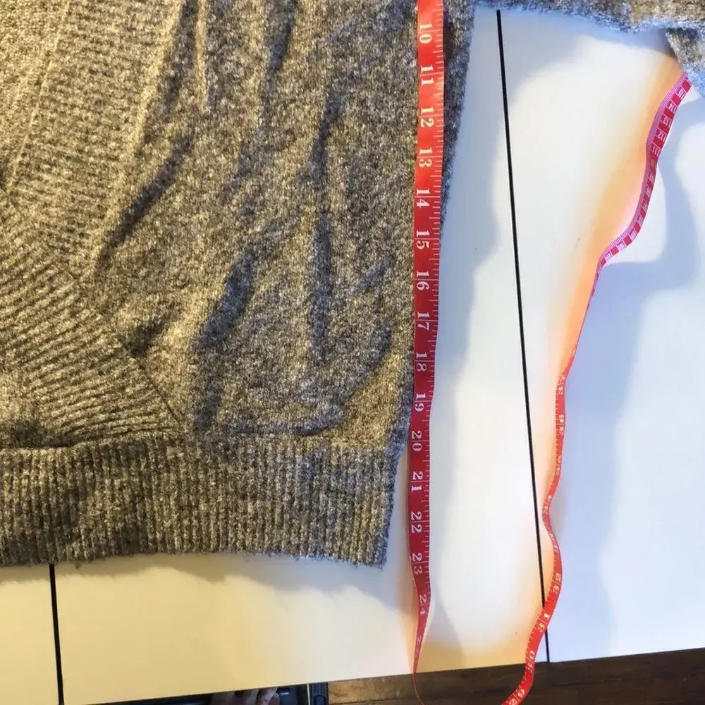 Silence + Noise Gray Knit Cardigan - Size M